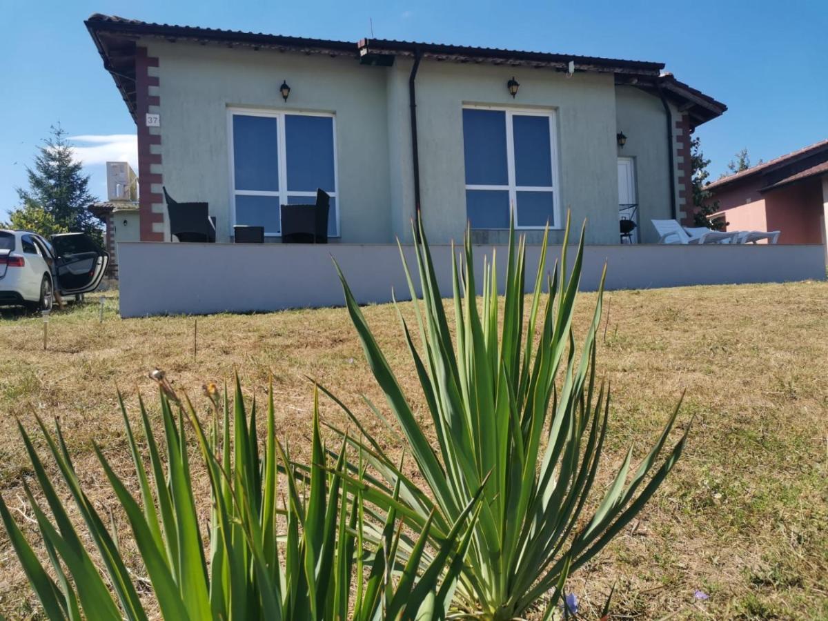 Villa Emine Banya  Ngoại thất bức ảnh
