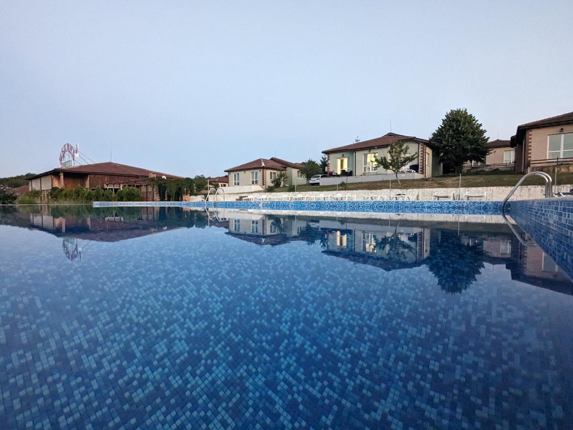 Villa Emine Banya  Ngoại thất bức ảnh